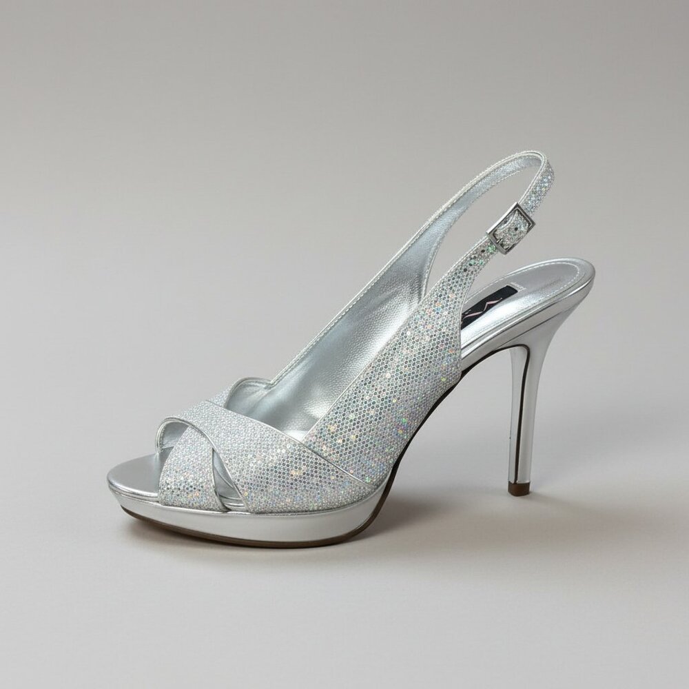 Nina silver Felice shoes, size 6, LIKE NEW!